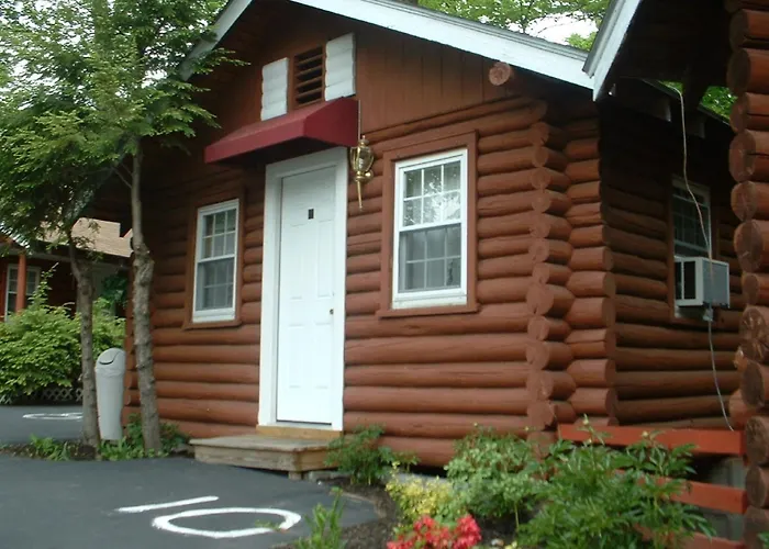 Seven Dwarfs Cabin - On The Brook Cabins