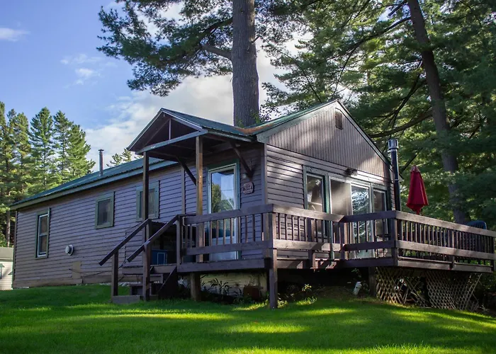 Paddler'S Rest Lakeside Cabins And Motel